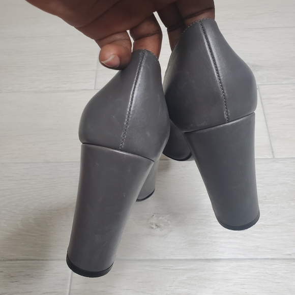 LUCA LUCA Block Heel Pointed Toe Pump In Gray 10. - Picture 5 of 9